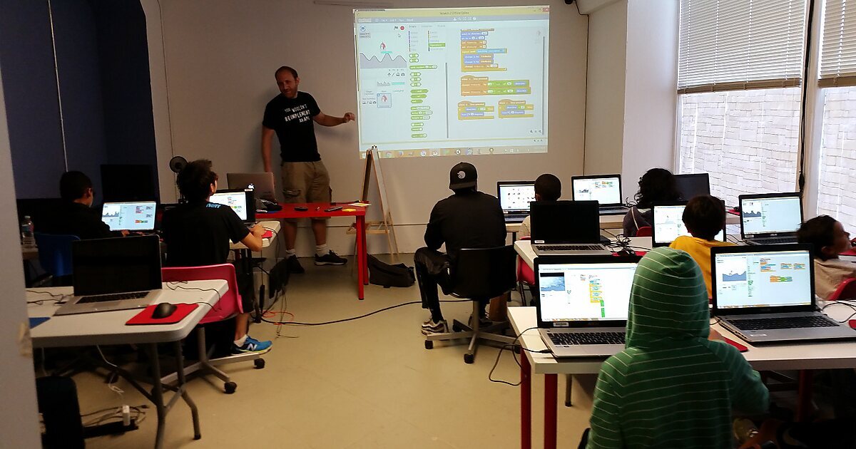 Cat Eyes Opens New Luxury Salon in Dubai